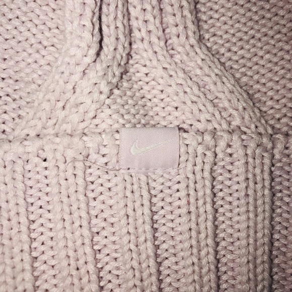 Nike Beanie - Picture 2 of 3